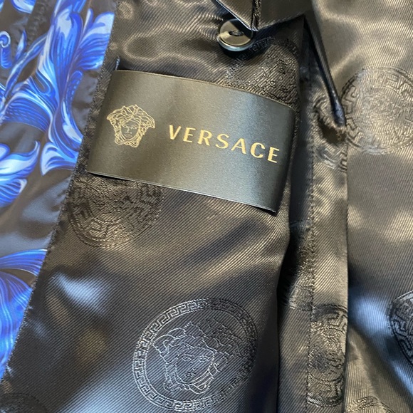Versace Jacket purchased on Rode Drv - Picture 6 of 12